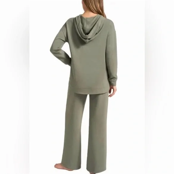 Women's Olive Green Lounge Hoodie & Pants Set - Picture 4 of 4